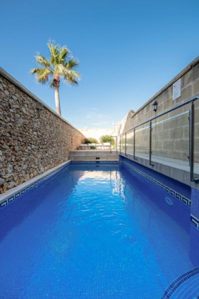 5 Bedroom Holiday Home with Private Pool